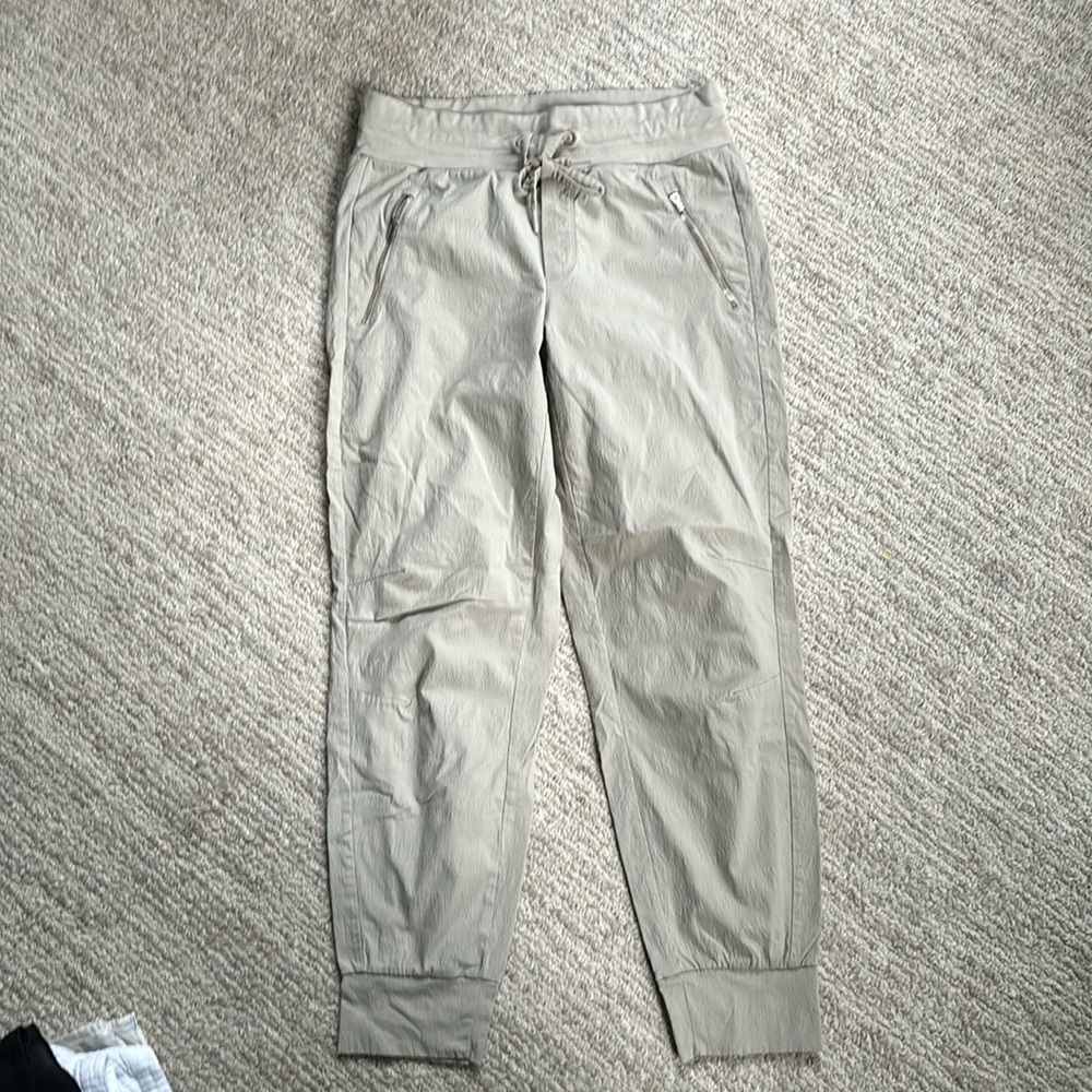 Athleta Trekkie north jogger